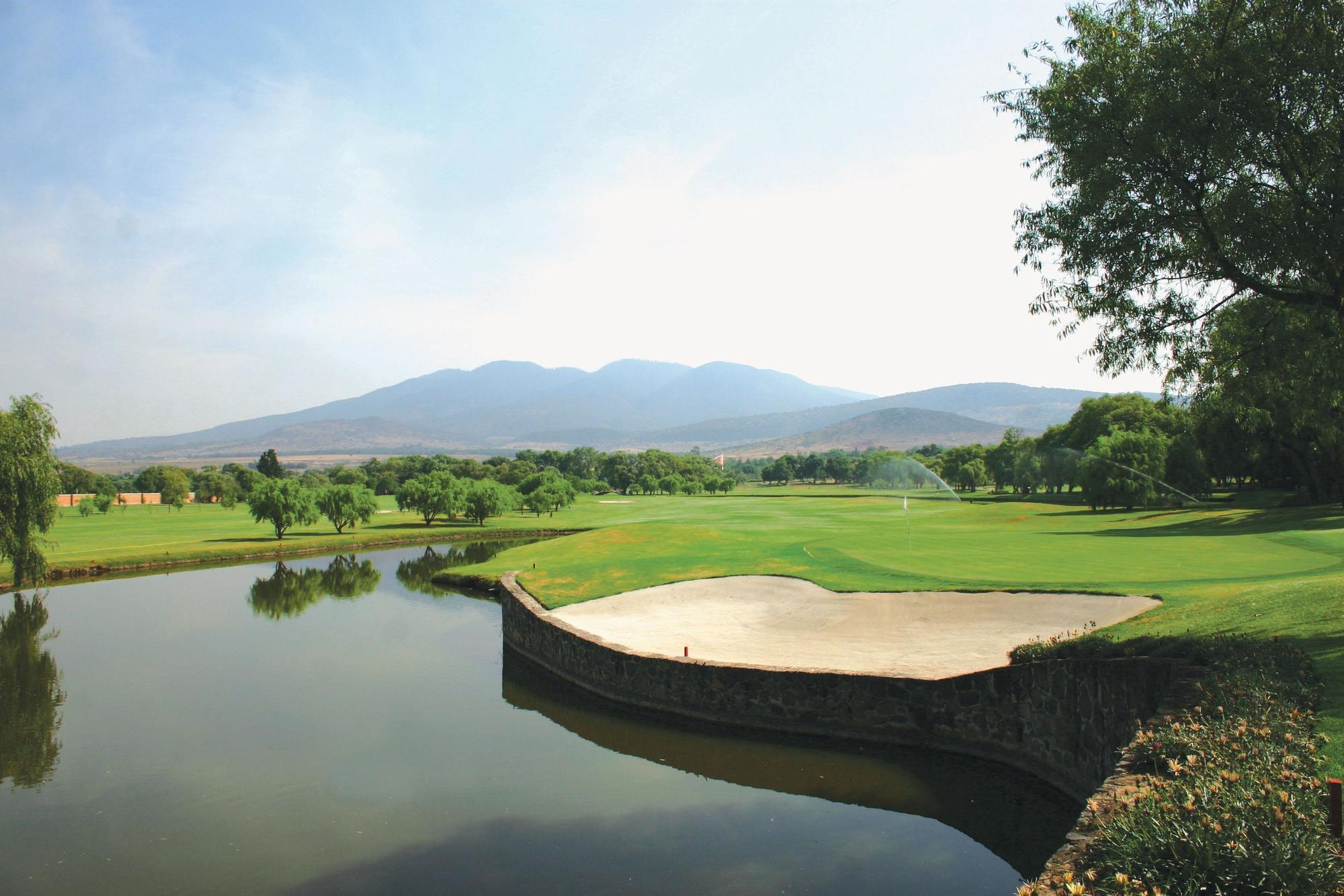 Hotel Hacienda Cantalagua Golf Contepec エクステリア 写真